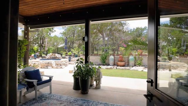 522 S San Juan, Kerrville, TX 78028