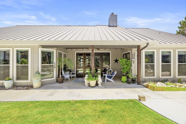 522 S San Juan, Kerrville, TX 78028