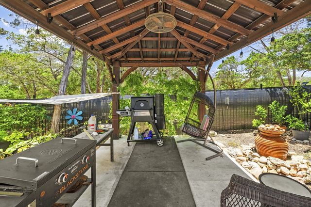 522 S San Juan, Kerrville, TX 78028