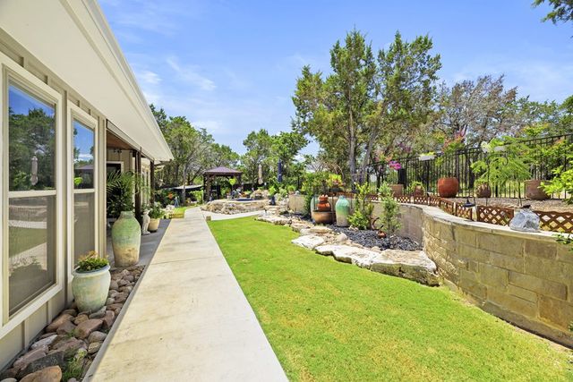 522 S San Juan, Kerrville, TX 78028