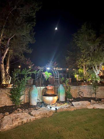 522 S San Juan, Kerrville, TX 78028