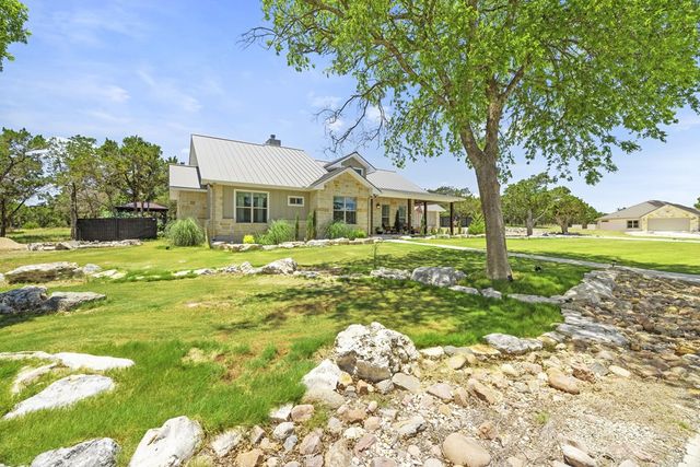 522 S San Juan, Kerrville, TX 78028