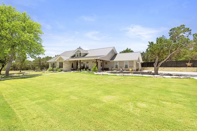 522 S San Juan, Kerrville, TX 78028