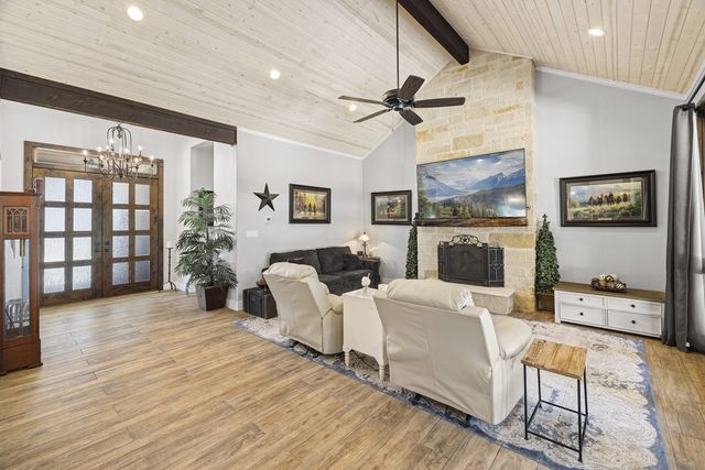 522 S San Juan, Kerrville, TX 78028