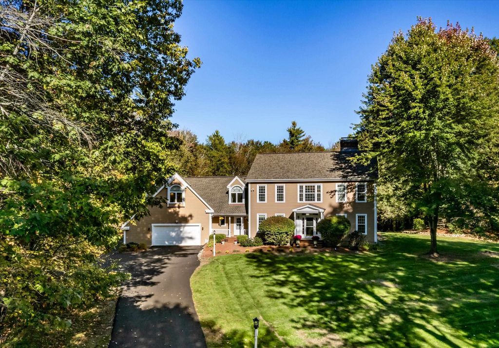 39 Mcintosh Lane, Bedford, NH 03110