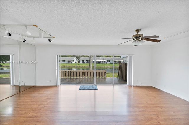 8243 NW 9th Ct 7, Plantation, FL 33324