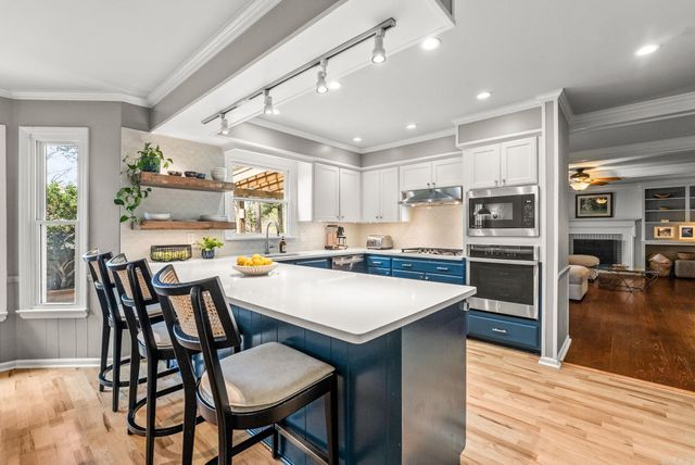 4 Holly Springs Court, Little Rock, AR 72212