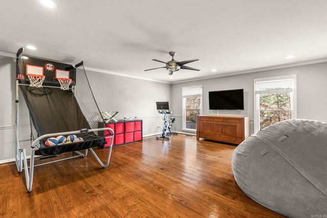 4 Holly Springs Court, Little Rock, AR 72212