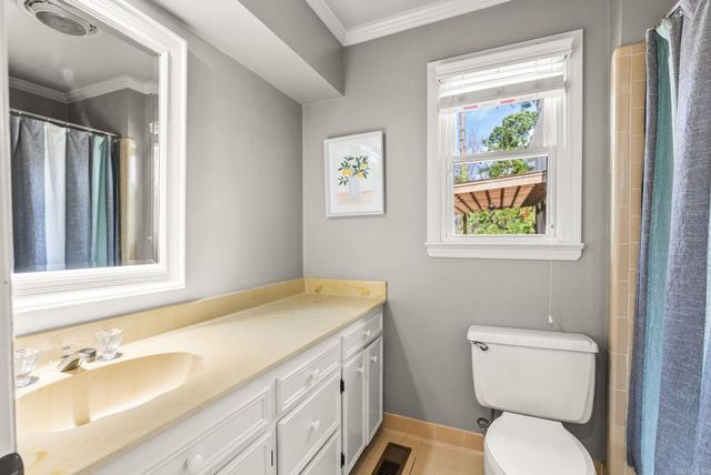 4 Holly Springs Court, Little Rock, AR 72212