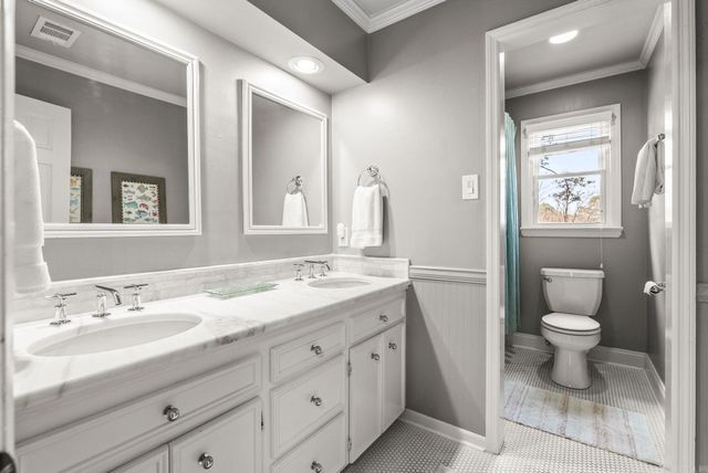 4 Holly Springs Court, Little Rock, AR 72212