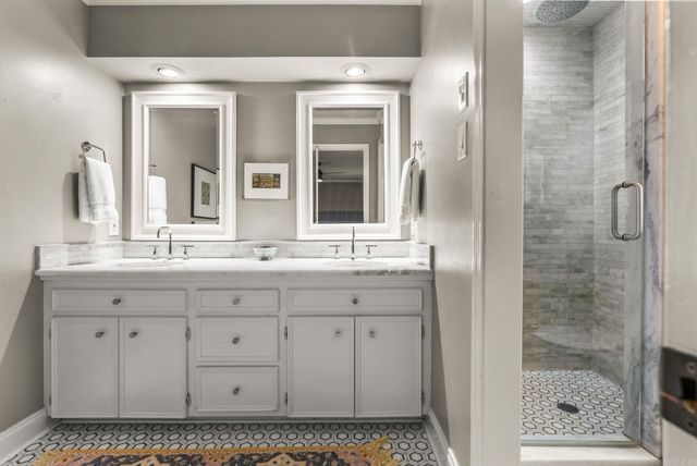 4 Holly Springs Court, Little Rock, AR 72212