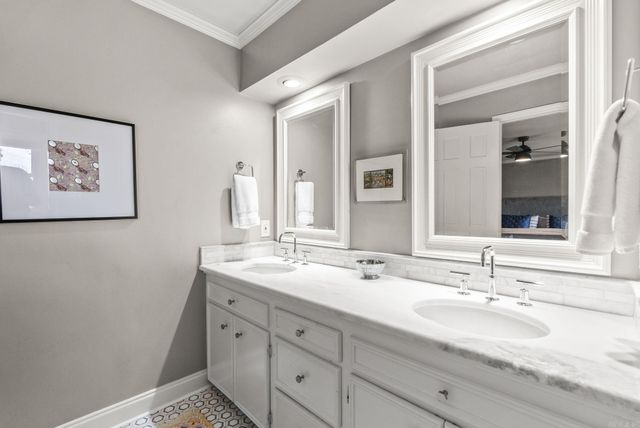 4 Holly Springs Court, Little Rock, AR 72212