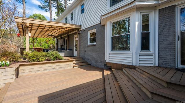 4 Holly Springs Court, Little Rock, AR 72212