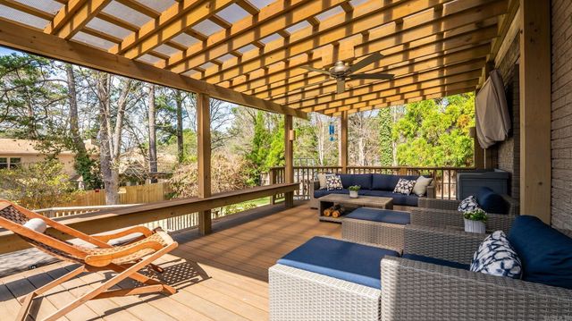 4 Holly Springs Court, Little Rock, AR 72212