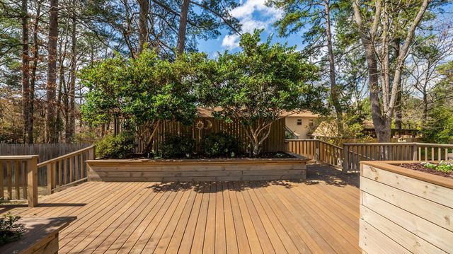 4 Holly Springs Court, Little Rock, AR 72212