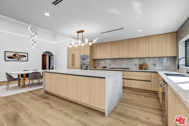 11404 Biona Drive, Los Angeles, CA 90066