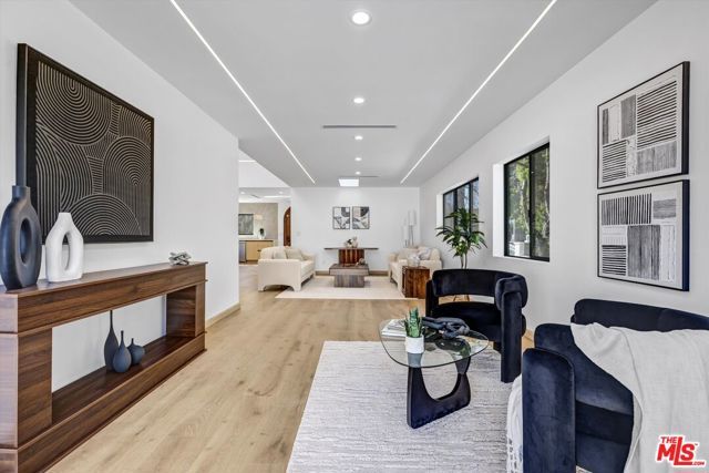 11404 Biona Drive, Los Angeles, CA 90066