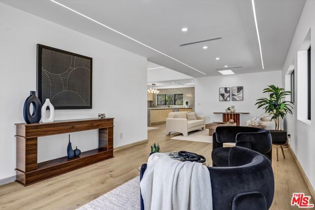 11404 Biona Drive, Los Angeles, CA 90066