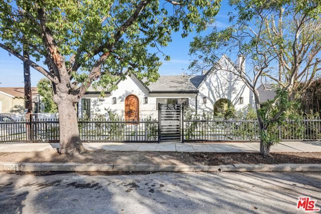 11404 Biona Drive, Los Angeles, CA 90066