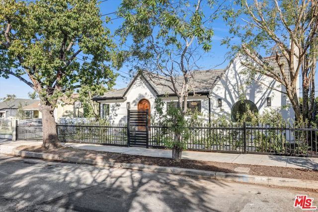 11404 Biona Drive, Los Angeles, CA 90066