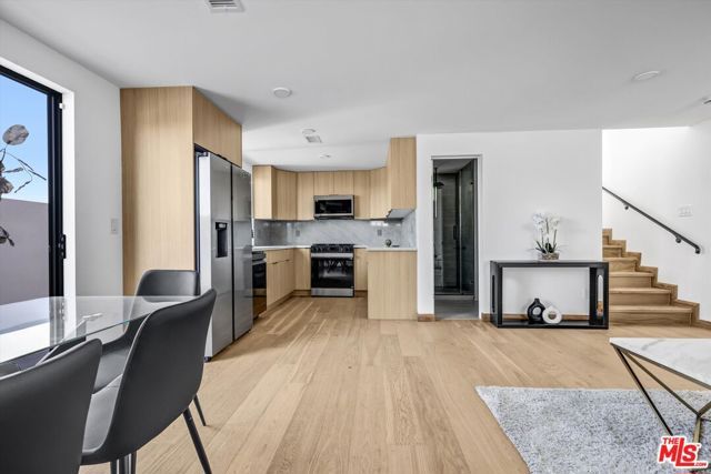 11404 Biona Drive, Los Angeles, CA 90066