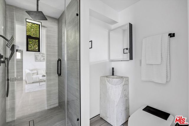 11404 Biona Drive, Los Angeles, CA 90066