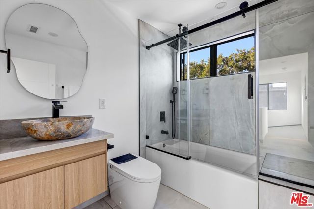 11404 Biona Drive, Los Angeles, CA 90066