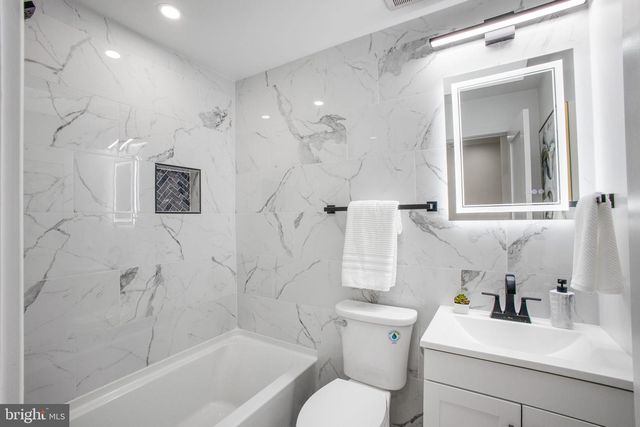 702 19TH ST NE, Washington, DC 20002