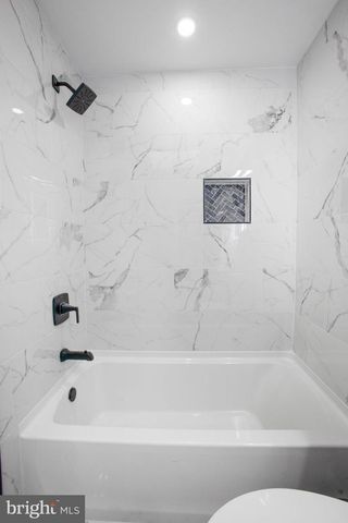 702 19TH ST NE, Washington, DC 20002