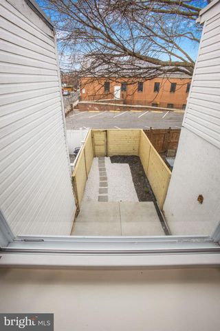 702 19TH ST NE, Washington, DC 20002