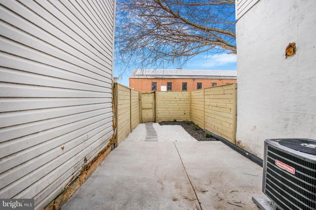 702 19TH ST NE, Washington, DC 20002