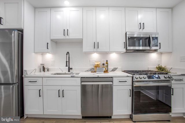 702 19TH ST NE, Washington, DC 20002