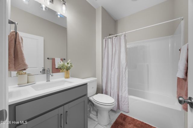 356 Hardison Road, Holly Ridge, NC 28445