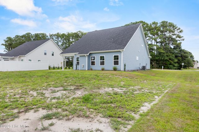 356 Hardison Road, Holly Ridge, NC 28445