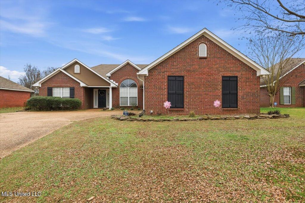 608 Summer Place, Flowood, MS 39232