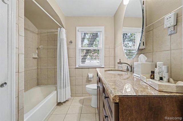 7136 Rosedale Boulevard, Allen Park, MI 48101