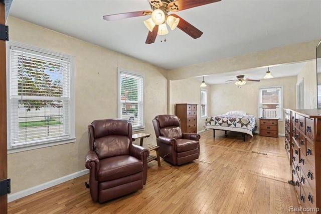 7136 Rosedale Boulevard, Allen Park, MI 48101
