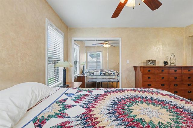 7136 Rosedale Boulevard, Allen Park, MI 48101