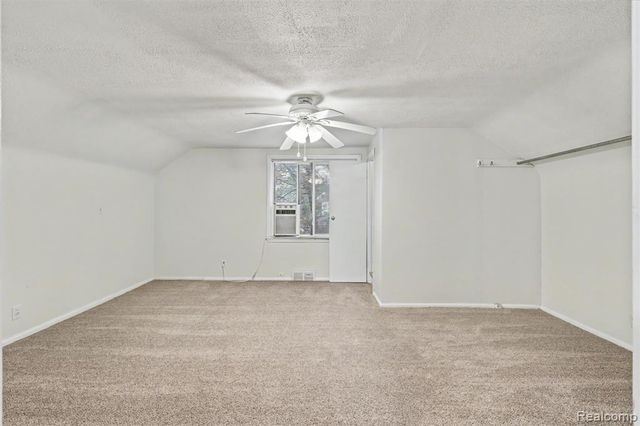 7136 Rosedale Boulevard, Allen Park, MI 48101