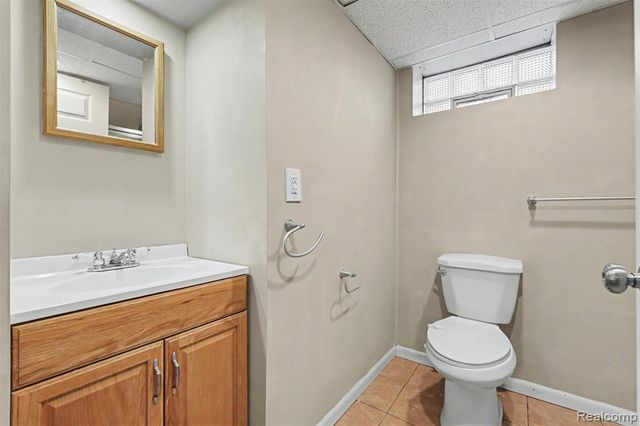 7136 Rosedale Boulevard, Allen Park, MI 48101