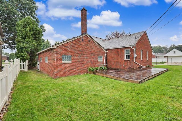 7136 Rosedale Boulevard, Allen Park, MI 48101