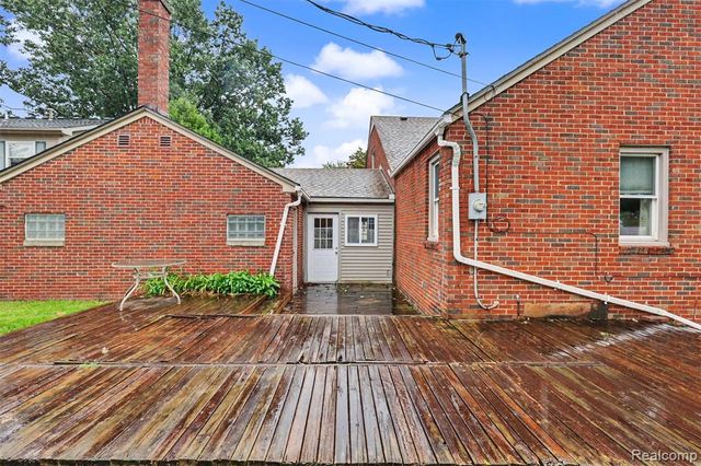 7136 Rosedale Boulevard, Allen Park, MI 48101