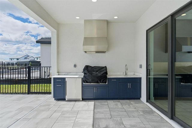 2505 WATERFRONT CIRCLE, Sarasota, FL 34240