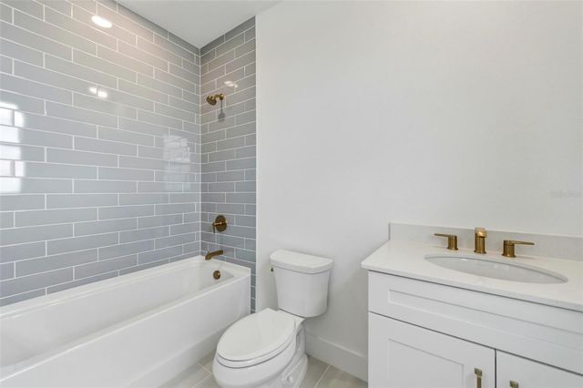 2505 WATERFRONT CIRCLE, Sarasota, FL 34240