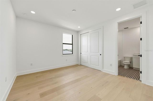 2505 WATERFRONT CIRCLE, Sarasota, FL 34240