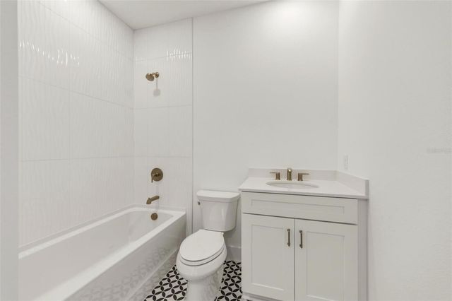 2505 WATERFRONT CIRCLE, Sarasota, FL 34240