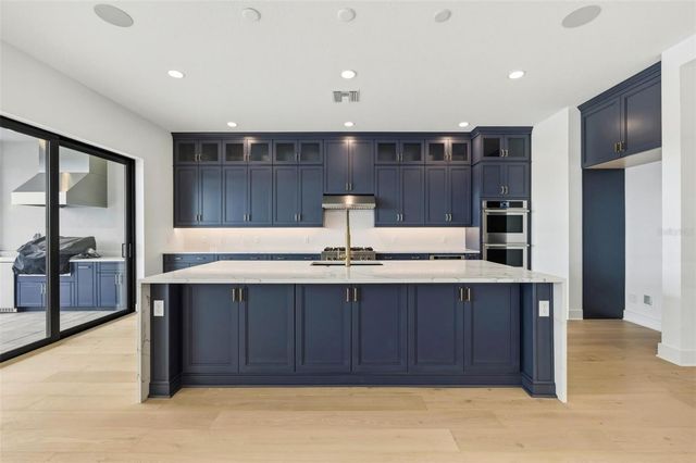 2505 WATERFRONT CIRCLE, Sarasota, FL 34240