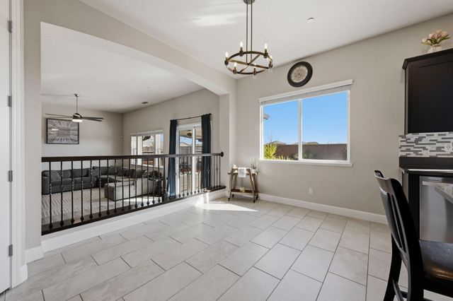2012 Van Ruiten Dr, Lodi, CA 95242