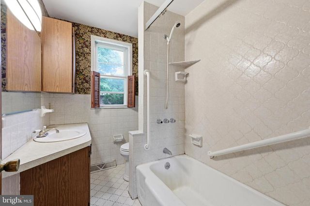 608 WASHINGTON TER, Audubon, NJ 08106