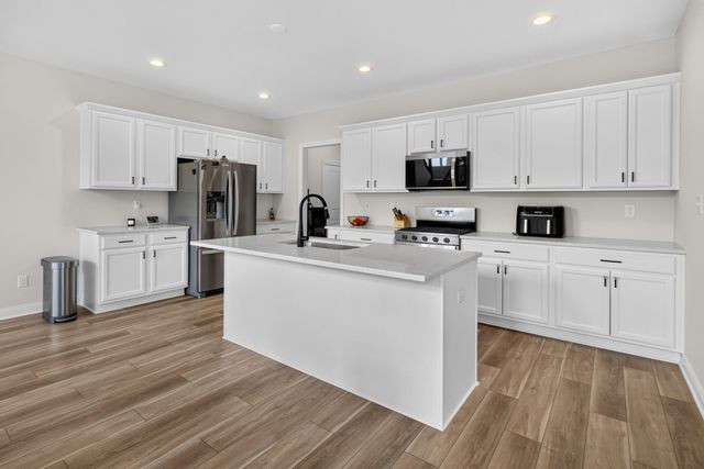 8322 Wyman Drive, St. John, IN 46373